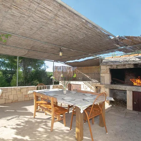 Lovely In Siroka With Kitchen * Vela Luka